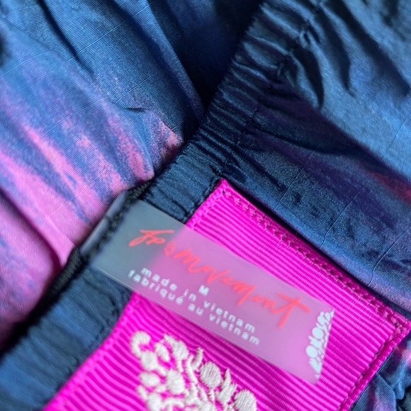 Free People Movement Shorts - Med - Picture 3 of 3